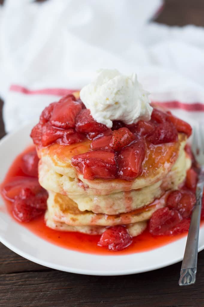 Fluffy Champagne Strawberry Glazed Pancakes dsc_0032