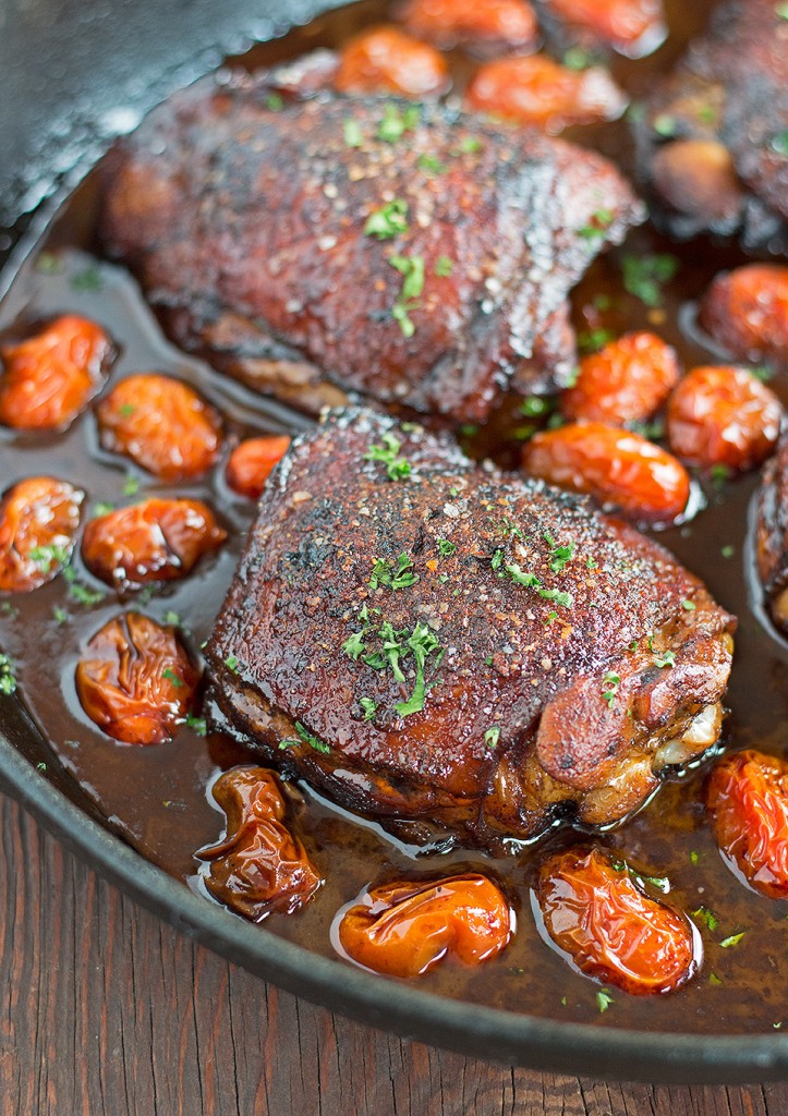 An Easy One Pan Roasted Balsamic Chicken and Tomato Dish that helps add a twist and some dazzle to boring chicken... And beginner cooks can make this with no problem.