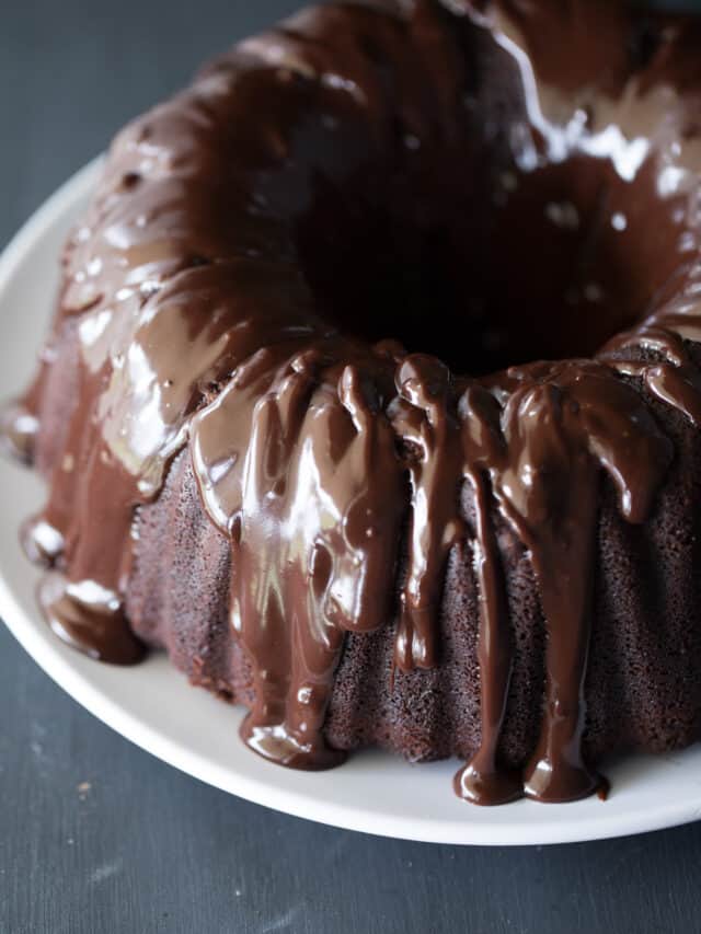 cropped-moist-chocolate-cake-2.jpg